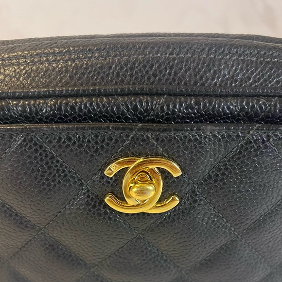 SOLD Vintage Small Chanel Black Caviar Camera Bag - Picture 4 of 16